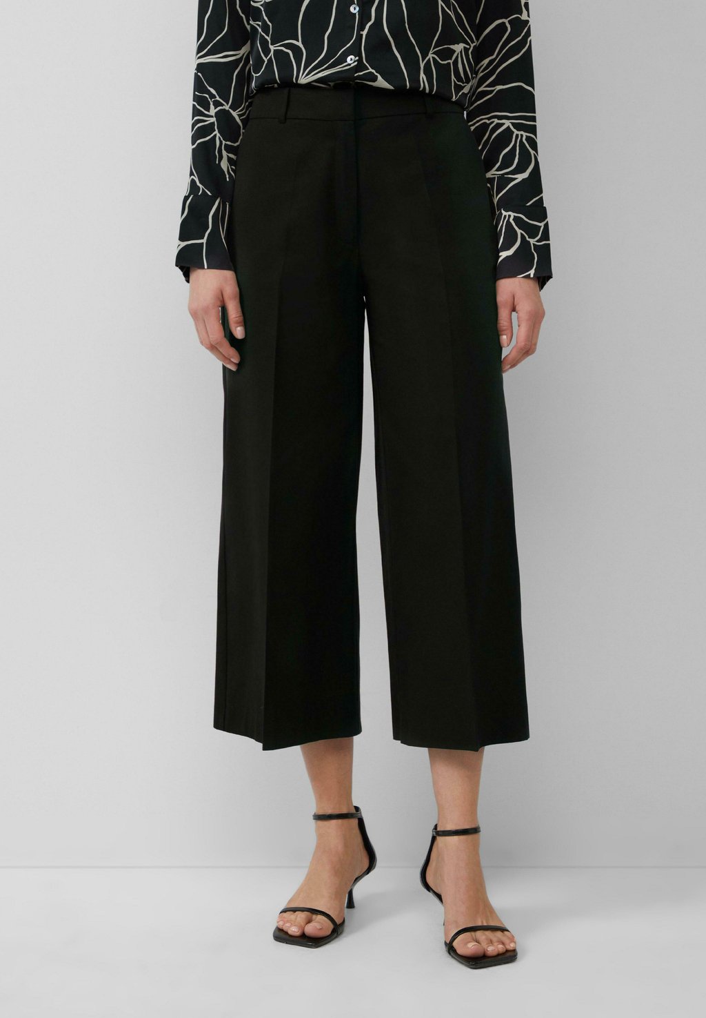 

Брюки s.Oliver BLACK LABEL, черный