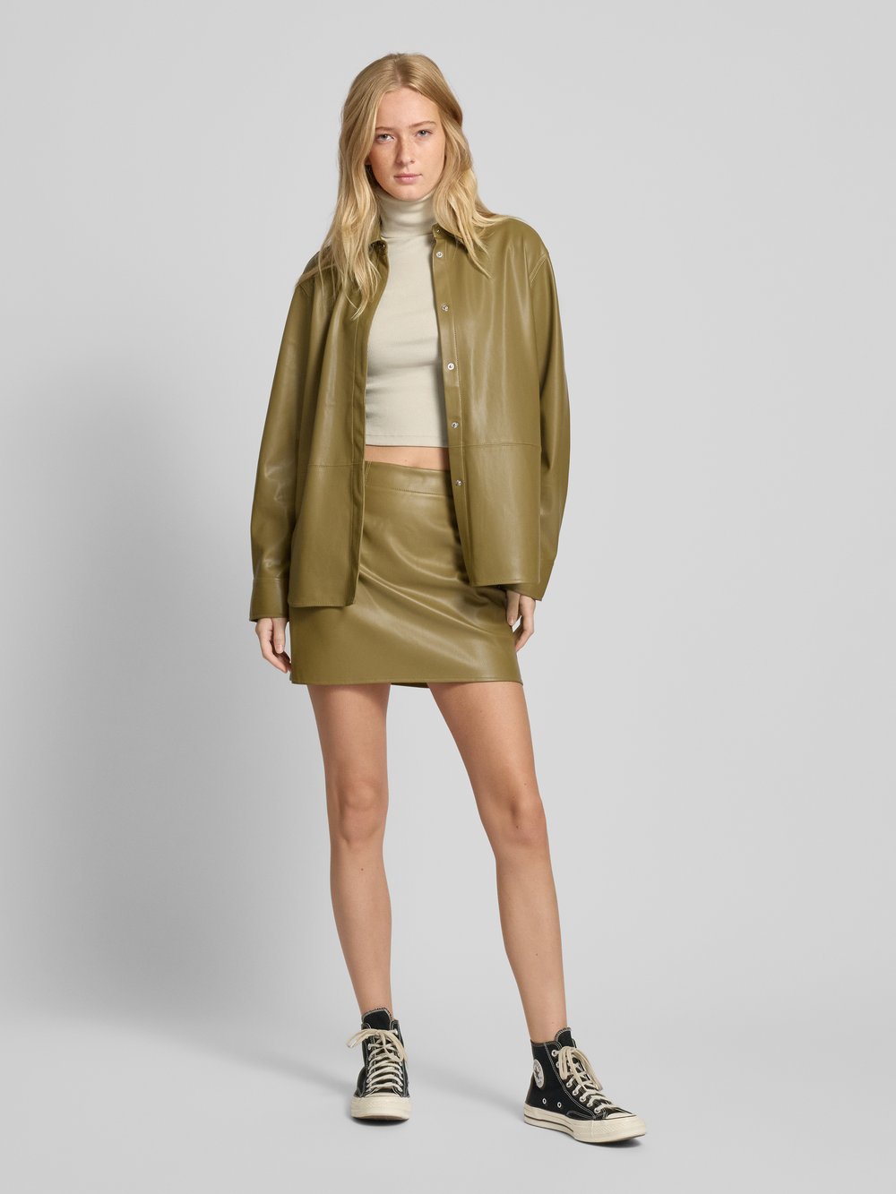 

Мини-юбка из искусственной кожи Calvin Klein Jeans, оливковый
