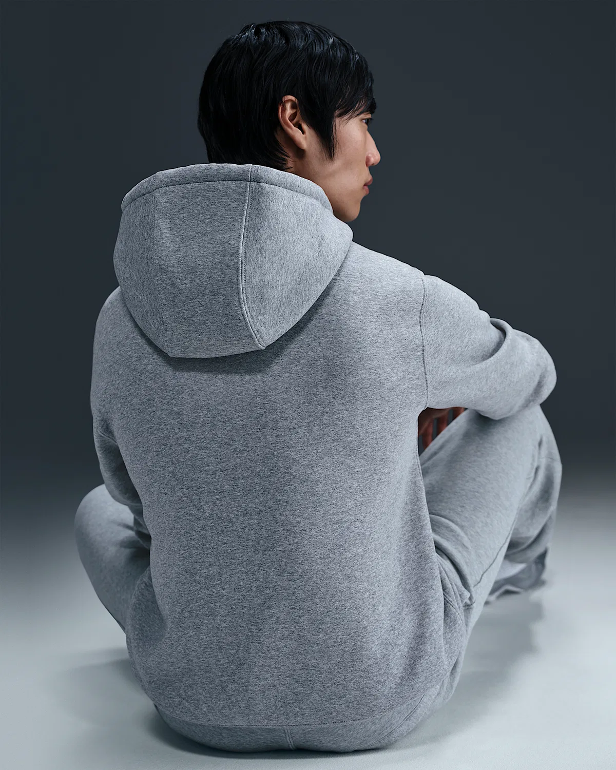 Мужская флисовая кофта на молнии Nike Club, Dark Grey Heather/Light Smoke Grey/White — фото 2