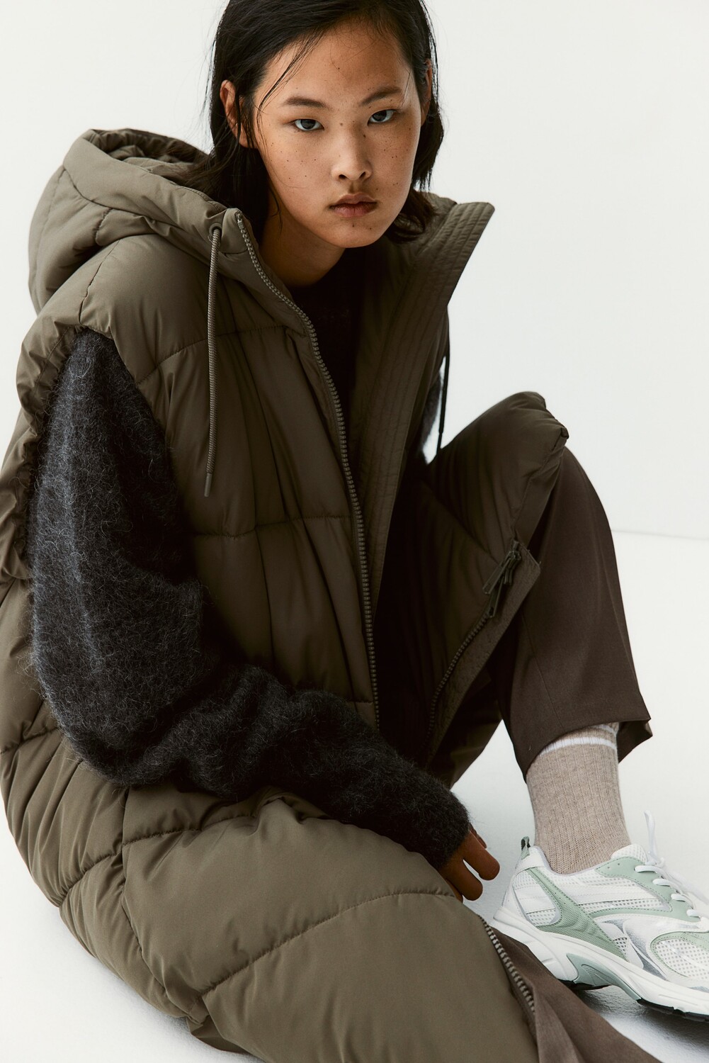 

Пуховик с капюшоном H&M, хаки