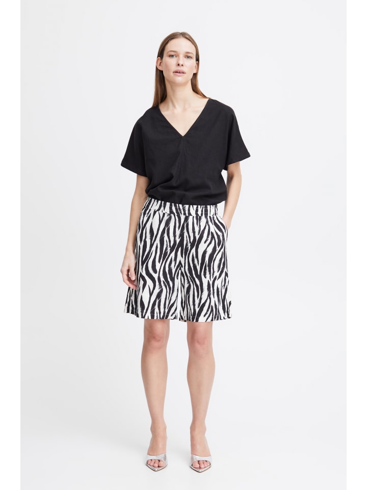 

B. young Длинные шорты BYFALAKKA - легкие, тканые, стандартного кроя, цвет черный "Animal Mix"