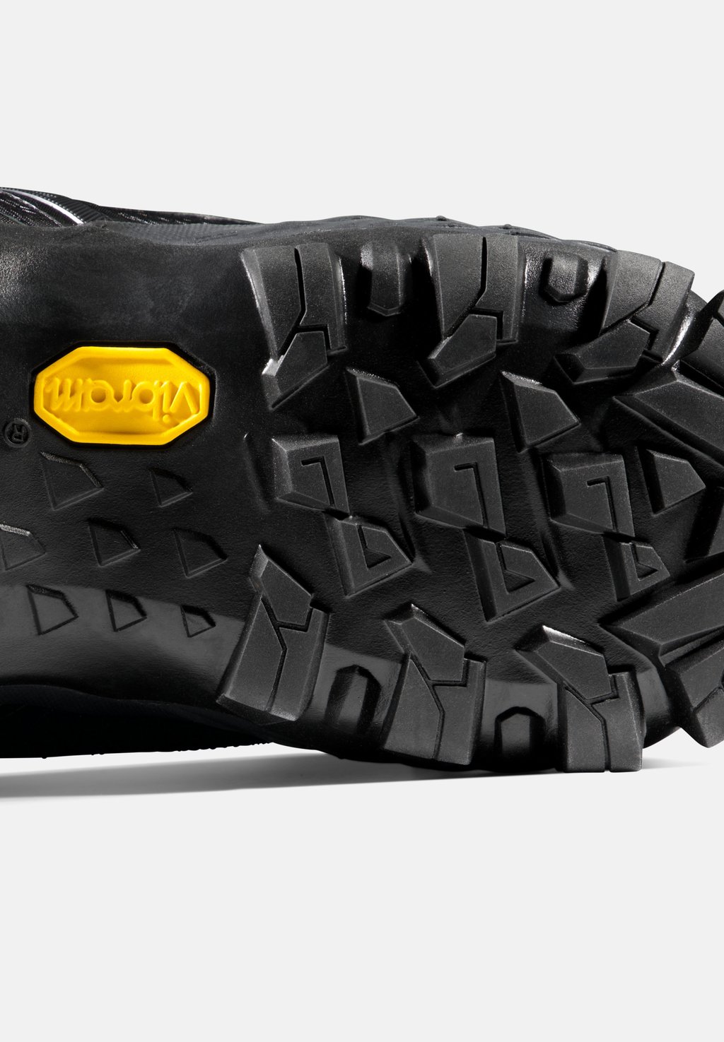 

Походная обувь DUCAN II GTX Mammut, черный