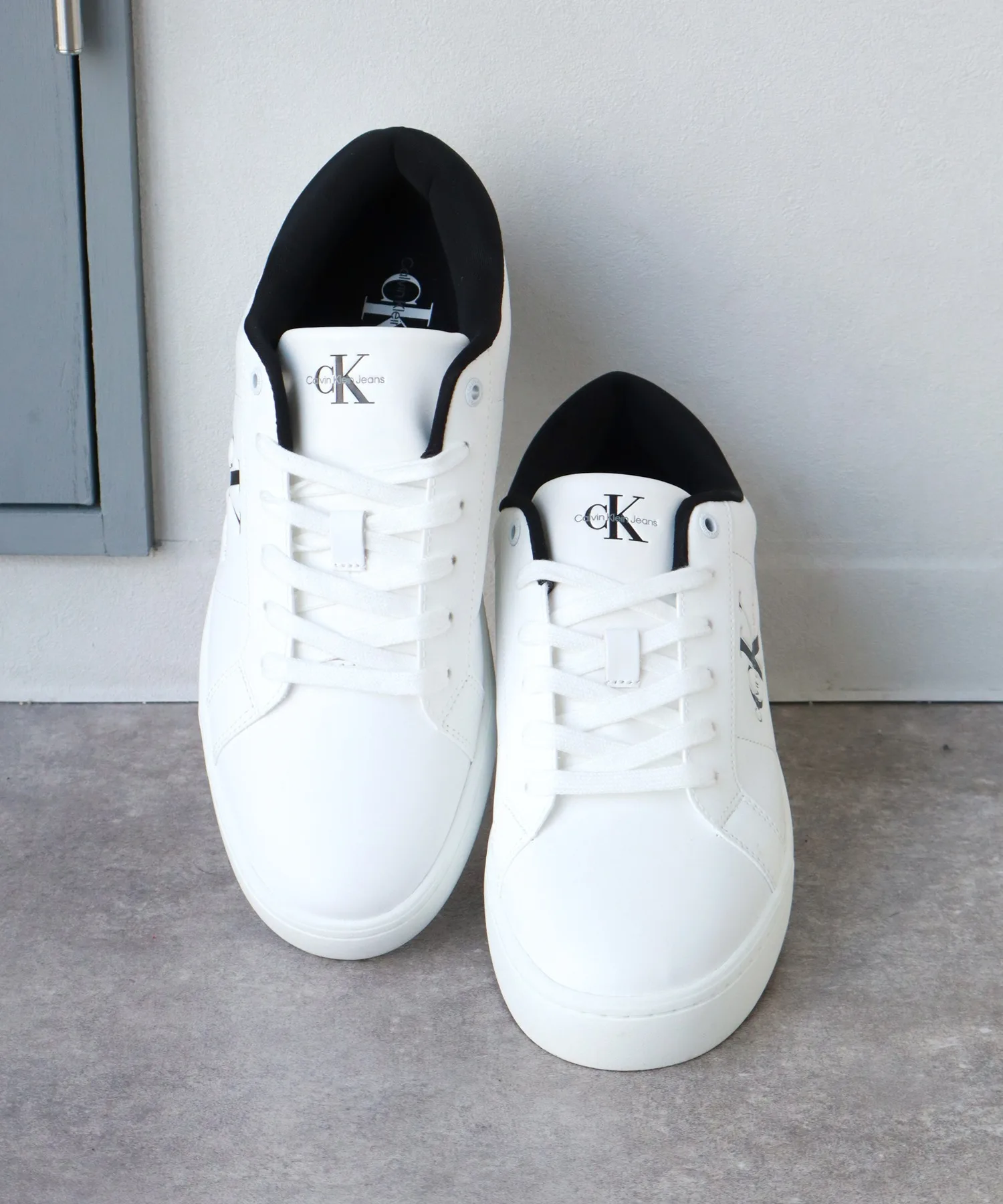 Мужские кроссовки из натуральной кожи Classic Cupsole Loe Lace Up Sneaker Calvin Klein Jeans белые — фото 4