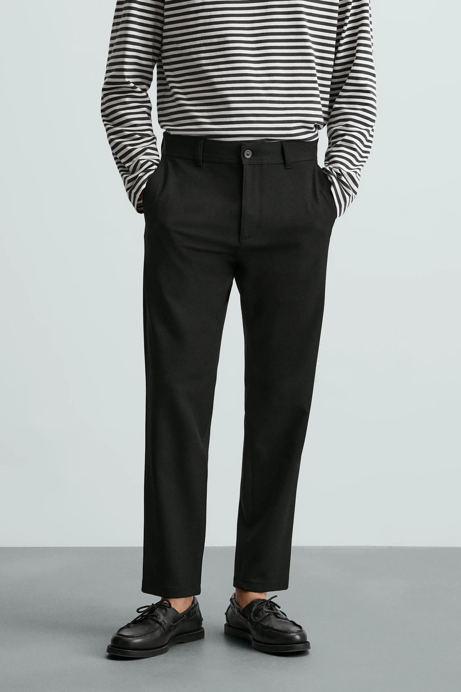 Удобные текстурированные брюки-чинос Zara, черный