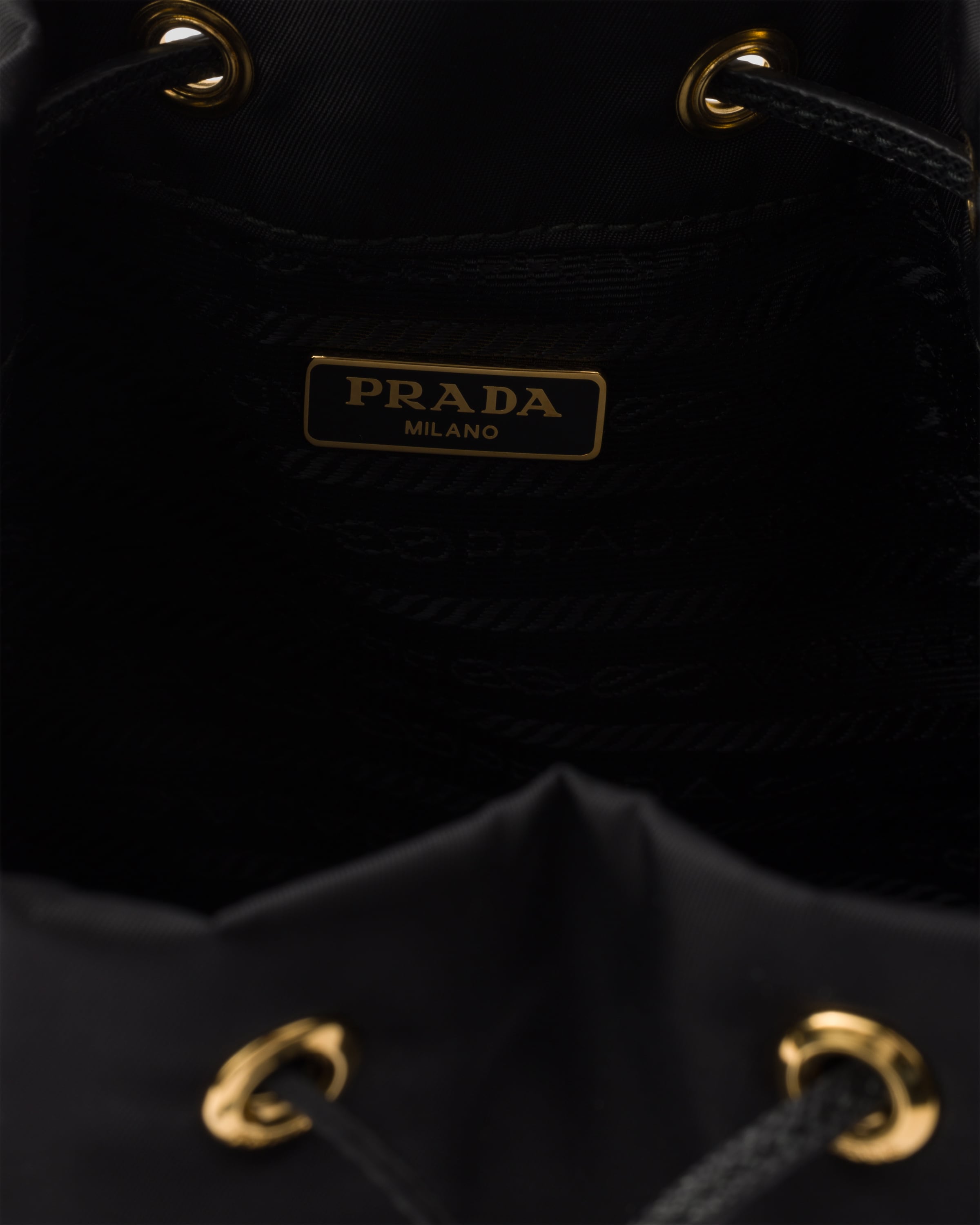 Сумка-ведро Prada Duet из переработанного нейлона Prada, черный — фото 4