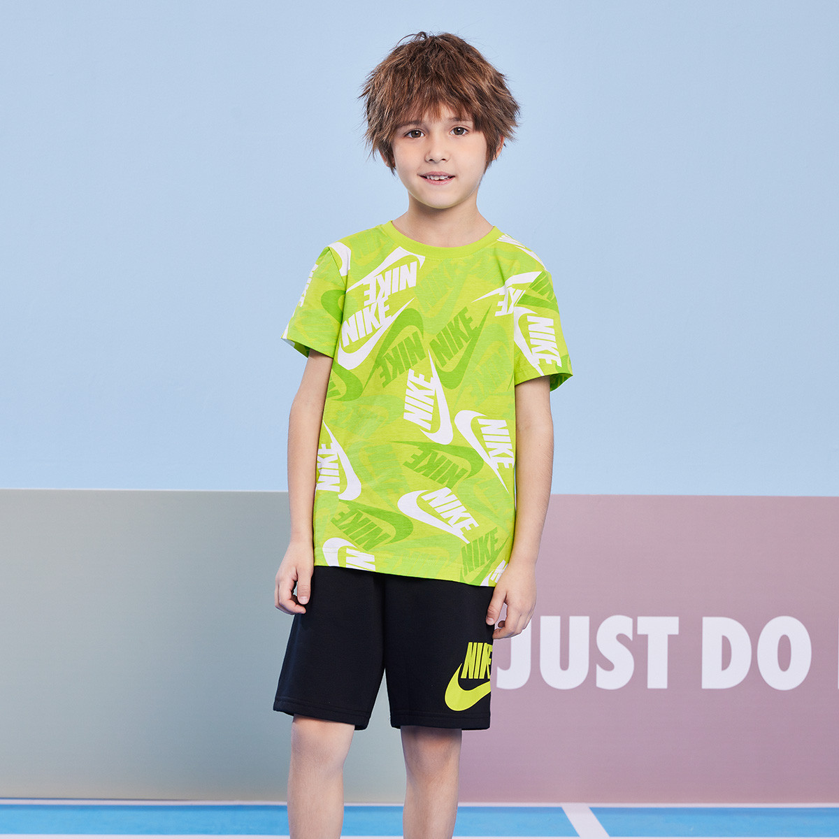 Nike Повседневный спортивный костюм Sprout Green 2 предмета для детей 3-7 лет — фото 4