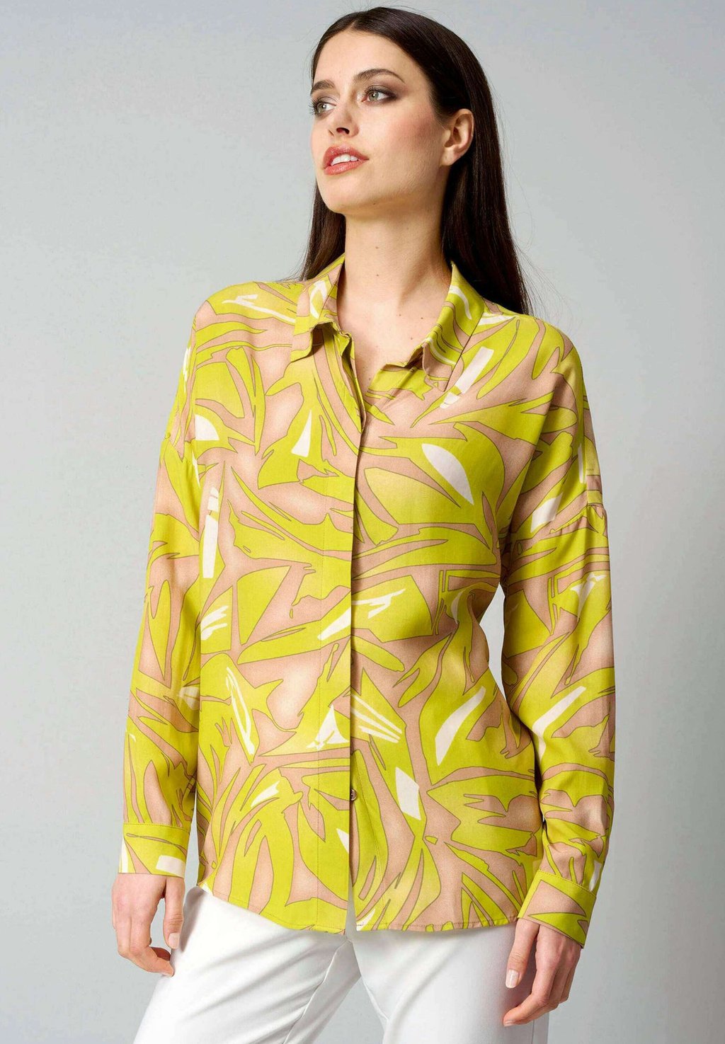 

Блузка на пуговицах Alba Moda, бежевый