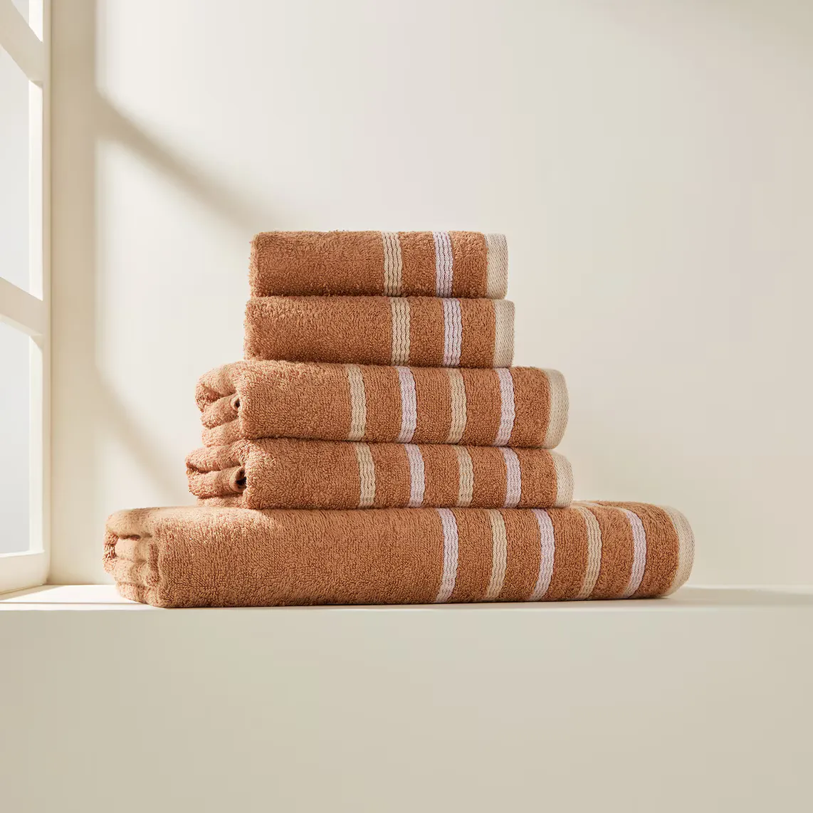 

Комплект из 5 хлопковых полотенец 450 гр/м2 Brisse 24 El Corte Inglés, котел