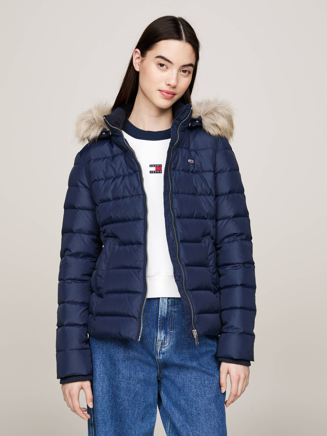 

Куртка Tommy Jeans Slim Fit, темно-синий