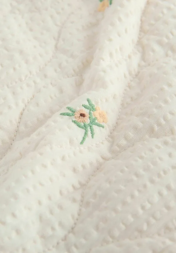 Вышитая стеганая легкая куртка Next, Cream — фото 3
