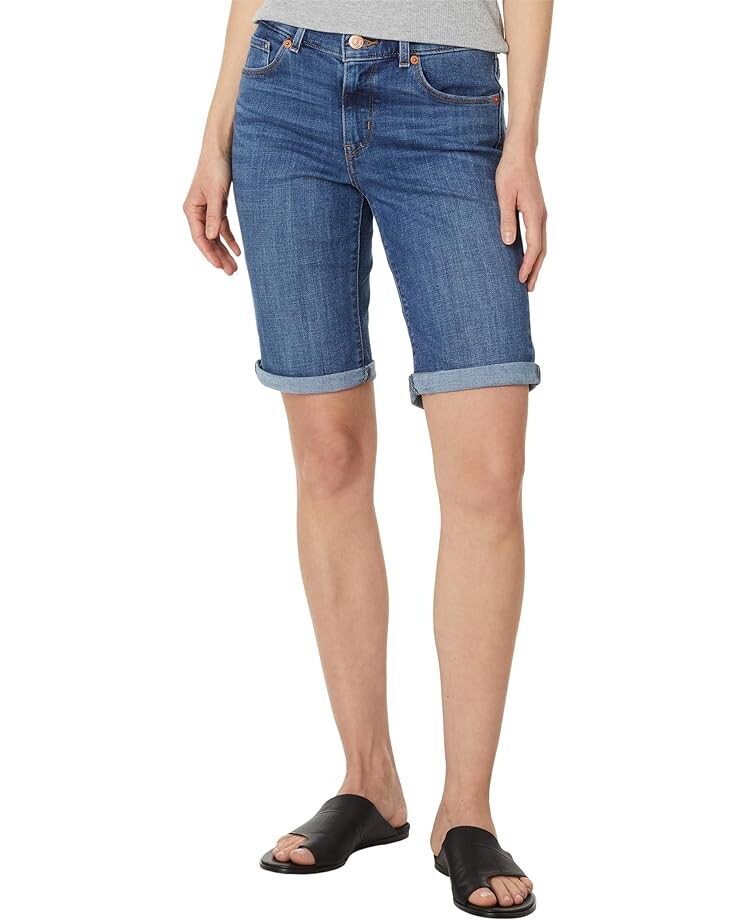 

Шорты Levi's Womens Classic Bermuda, цвет Borrowed Time