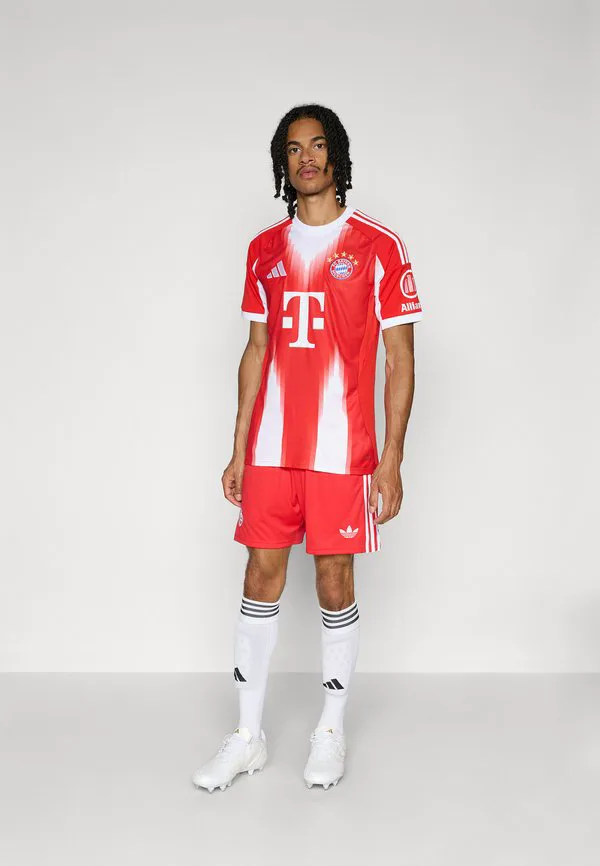 Домашняя футболка фк бавария сезона 2025/2026. Adidas Performance, Red — фото 2