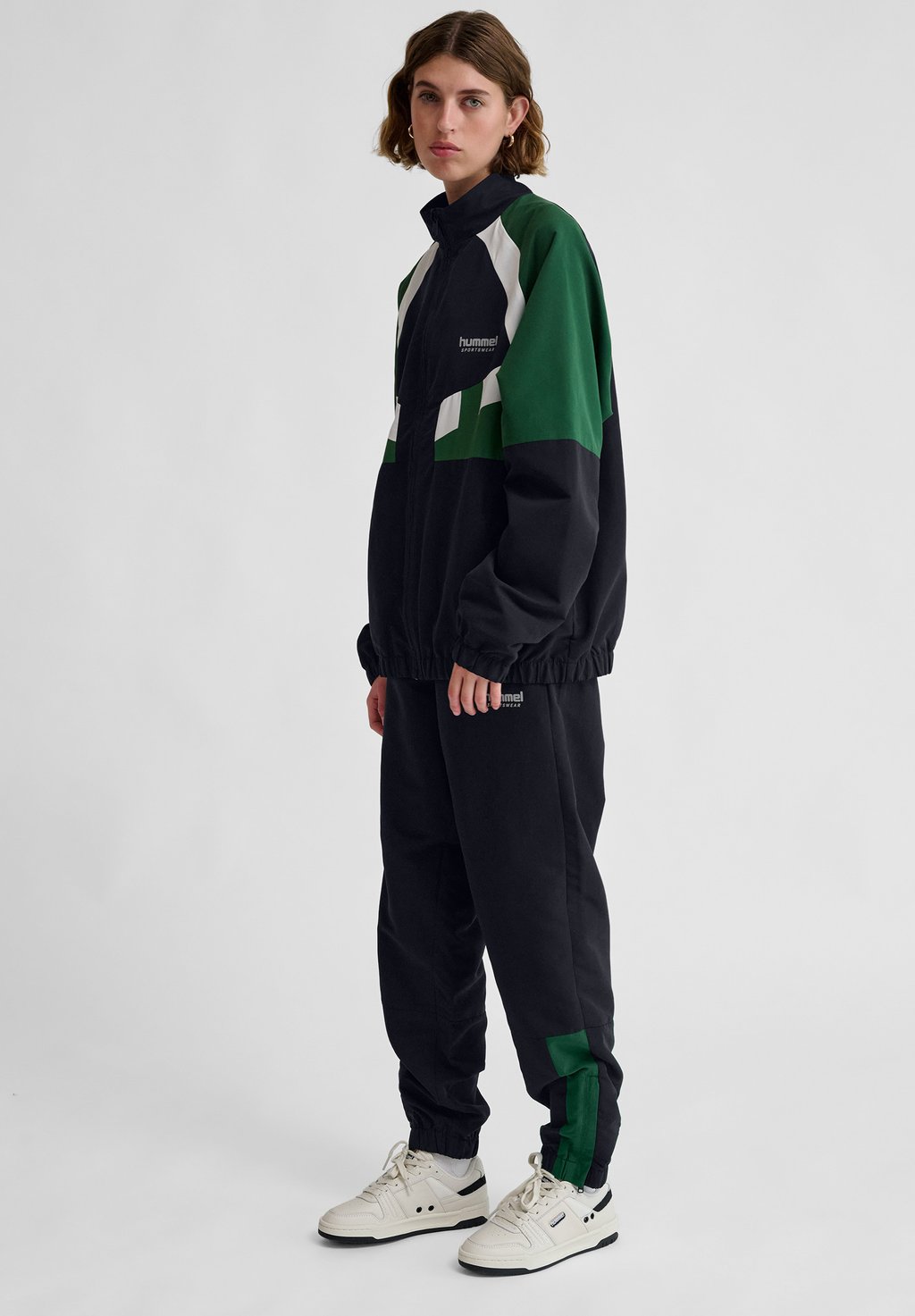 

Тренировочная куртка Hummel, черный