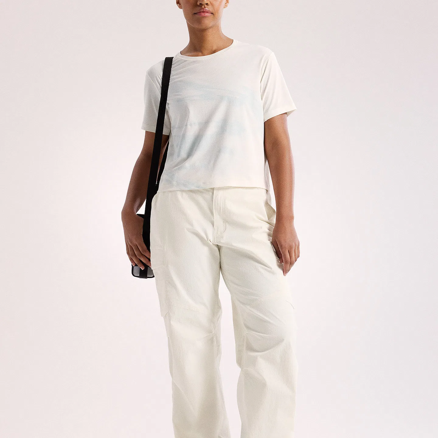 Футболка женская Arc'teryx SUNNA Quick Dry Arcteryx, Polar White/Arctic Silk — фото 4
