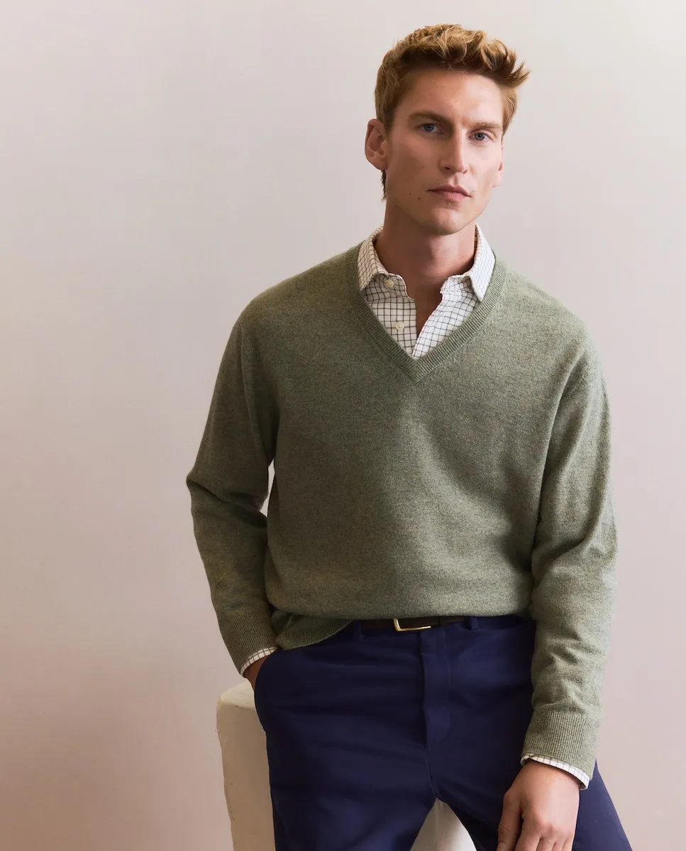 

Джемпер с v-образным вырезом, гладкий, из кашемировой шерсти Emidio Tucci, светло-зеленый