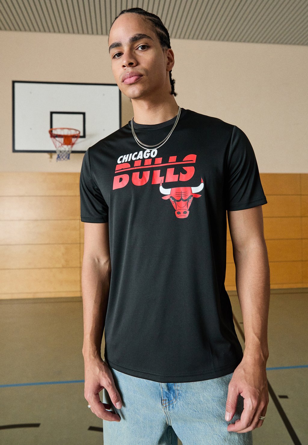 

Футболка с принтом NBA CHICAGO BULLS LEAGUE ESSENTIALS TEE New Era, черный