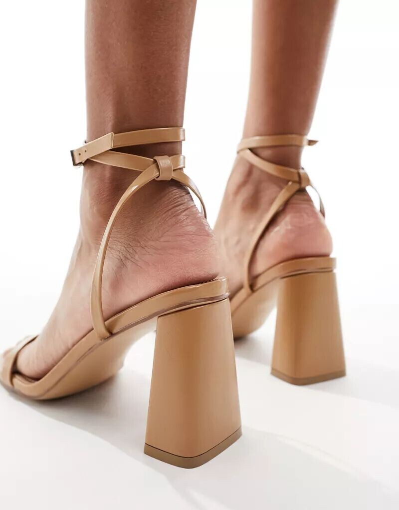 Бежевые босоножки на блочном каблуке с ремешками Simmi London Bia SIMMI Shoes — фото 3