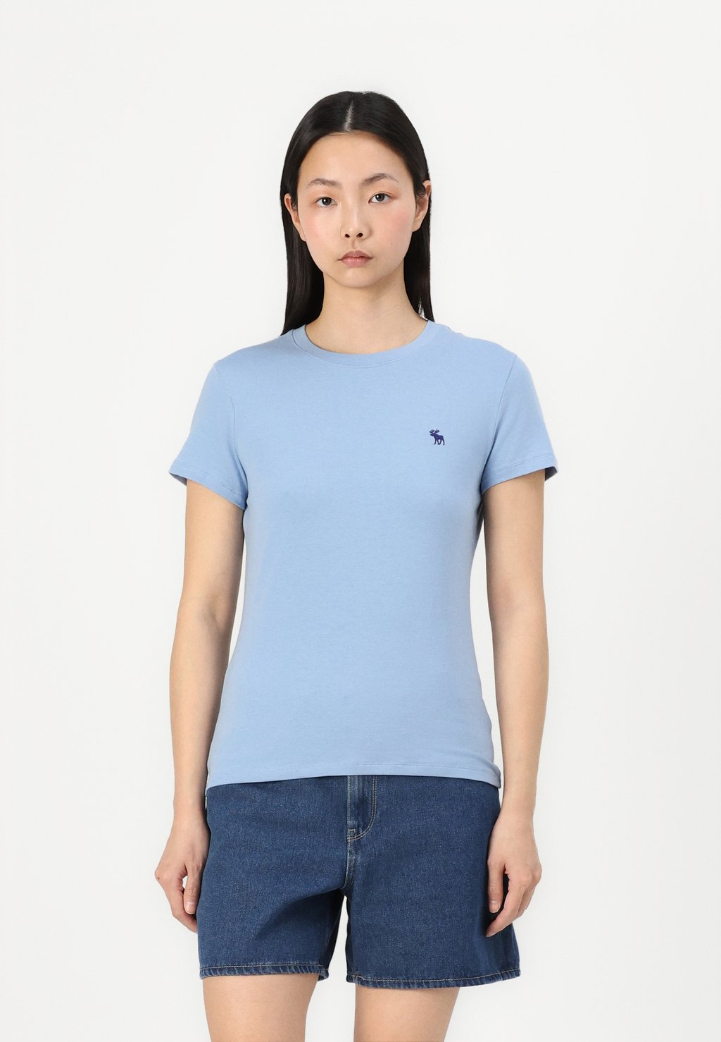 

Базовая футболка ICON TUCKABLE BABY TEE Abercrombie & Fitch, светло-голубой
