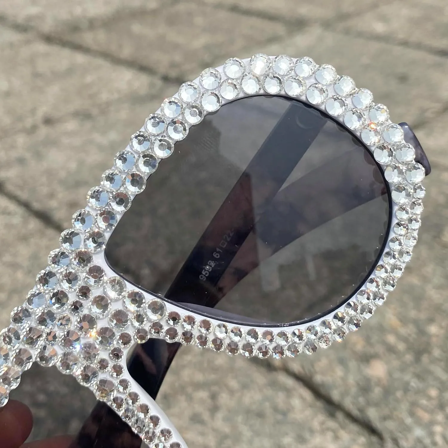 

Крупные солнцезащитные очки-пилот с блестящими стразами для женщин и мужчин, модные цельные солнцезащитные очки с защитой от УФ-излучения UV400 mincl, 2pcs-gray&white