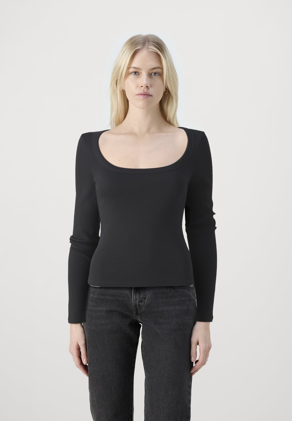 

Топ с длинными рукавами LONG SLEEVE Gina Tricot, черный