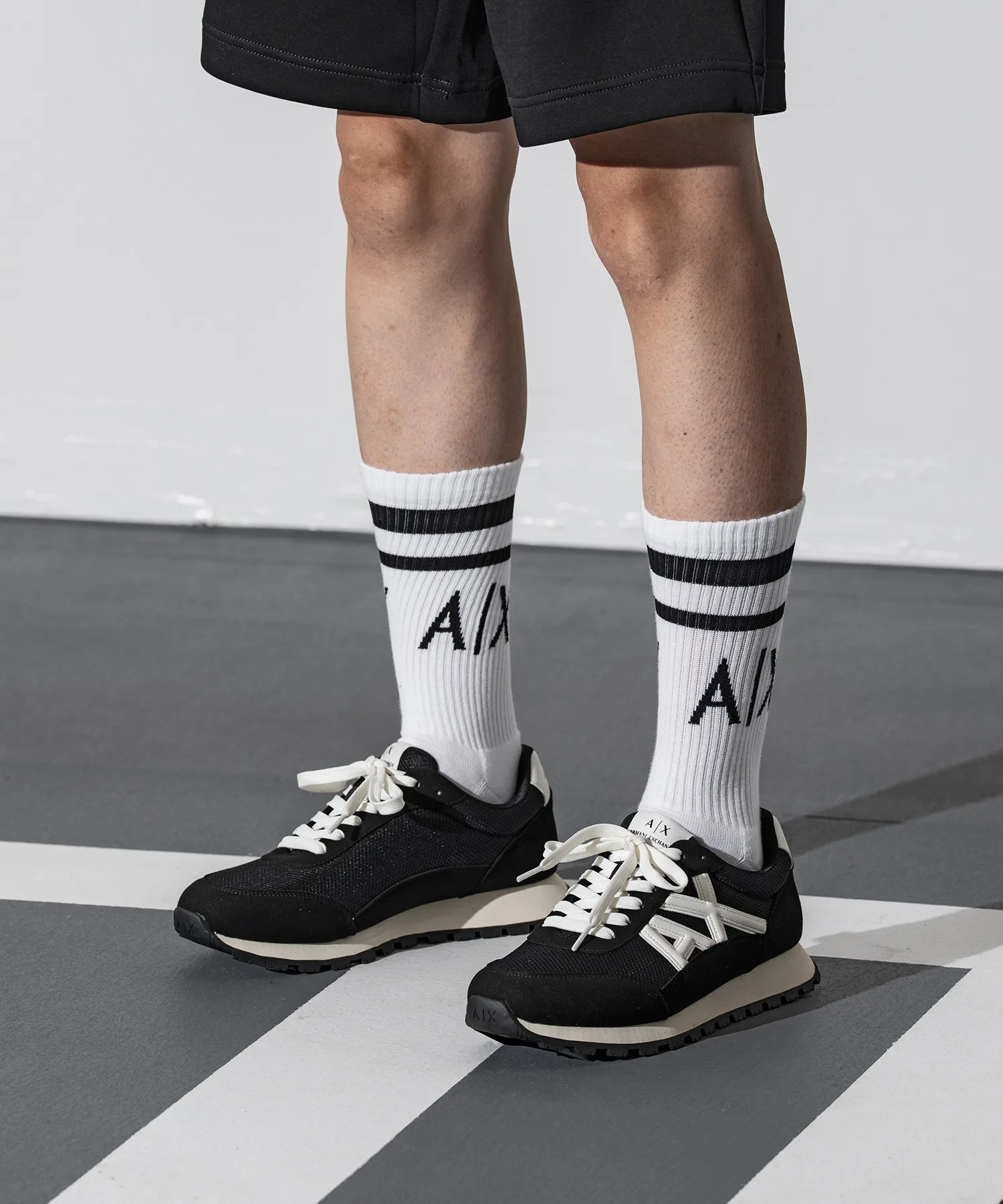 Мужские кроссовки с ретро-дизайном и логотипом AX ARMANI EXCHANGE чёрные