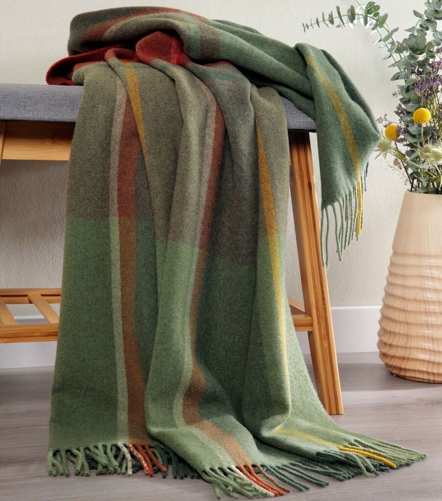 

Dutch Decor ZINZI - одеяло 140x180 см - bontlook - однотонный - Ворон - черный biederlack, зеленый