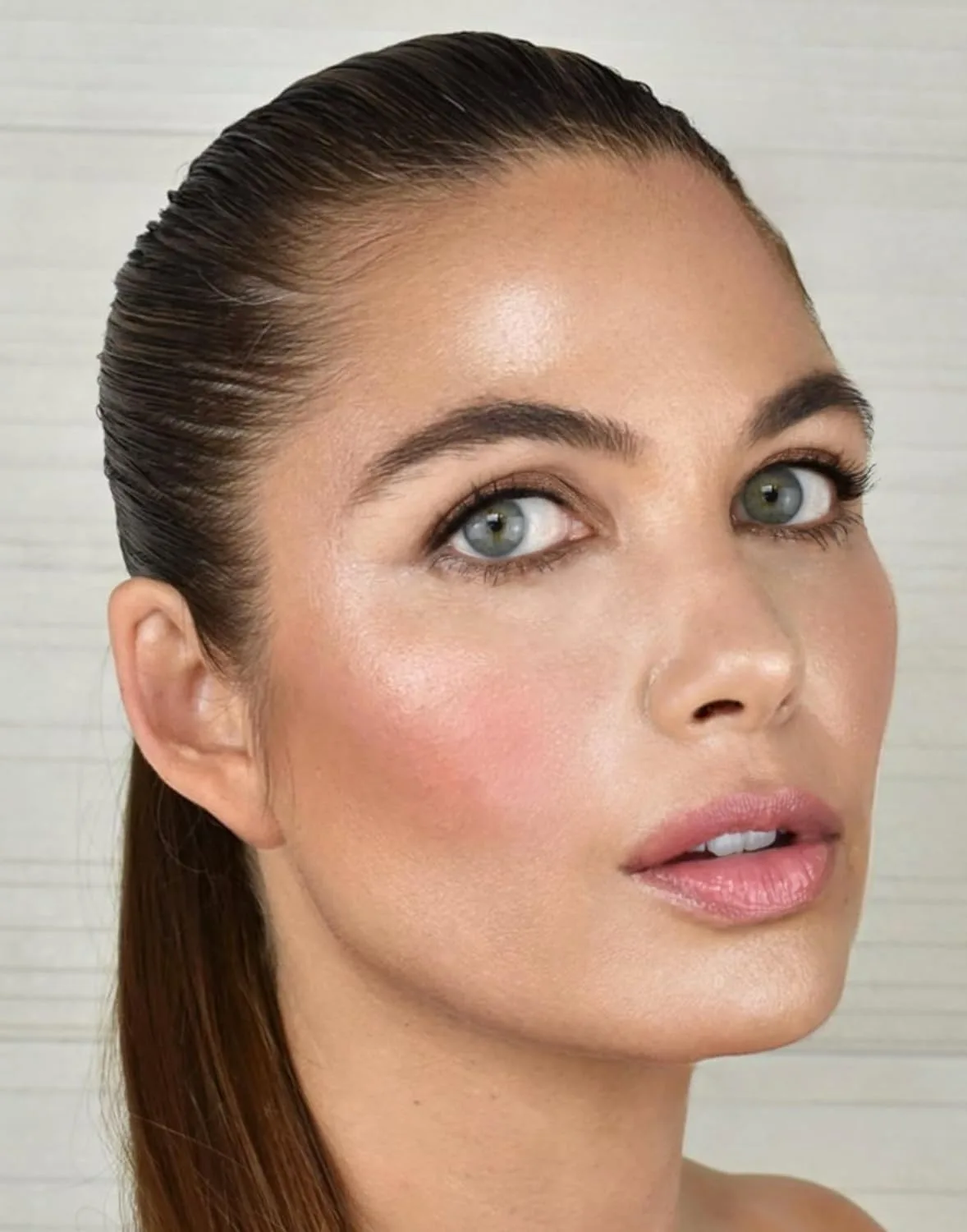 MĒTIER Creme Fresh Tint для щек и губ - осветляет и увлажняет, позволяет наслаивать цвет - кремовая, легко растушевываемая и стойкая формула для сияющего, влажного финиша. Le Metier De Beaute., Ginger Lily — фото 3