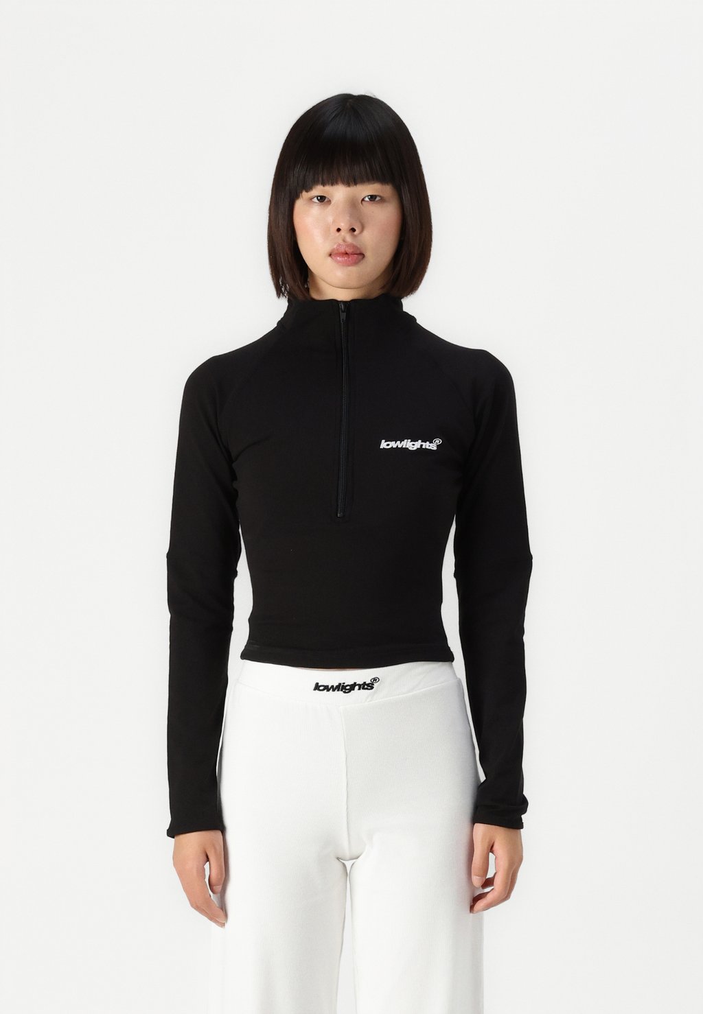 

Топ с длинными рукавами BASIC LOGO WOMAN ZIP LONG SLEEVE LOW LIGHTS STUDIOS®, черный