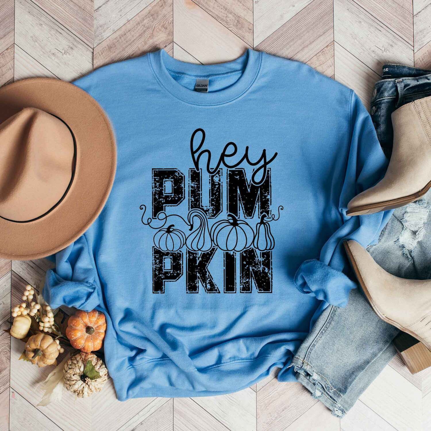 

Толстовка Hey Pumpkin с потертостями Simply Sage Market
