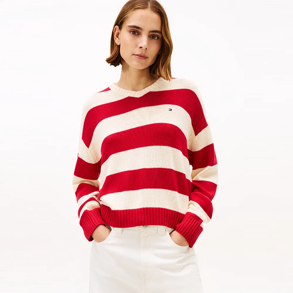 Женский красный джемпер с V-образным вырезом и полосками от Tommy Hilfiger Women — фото 2