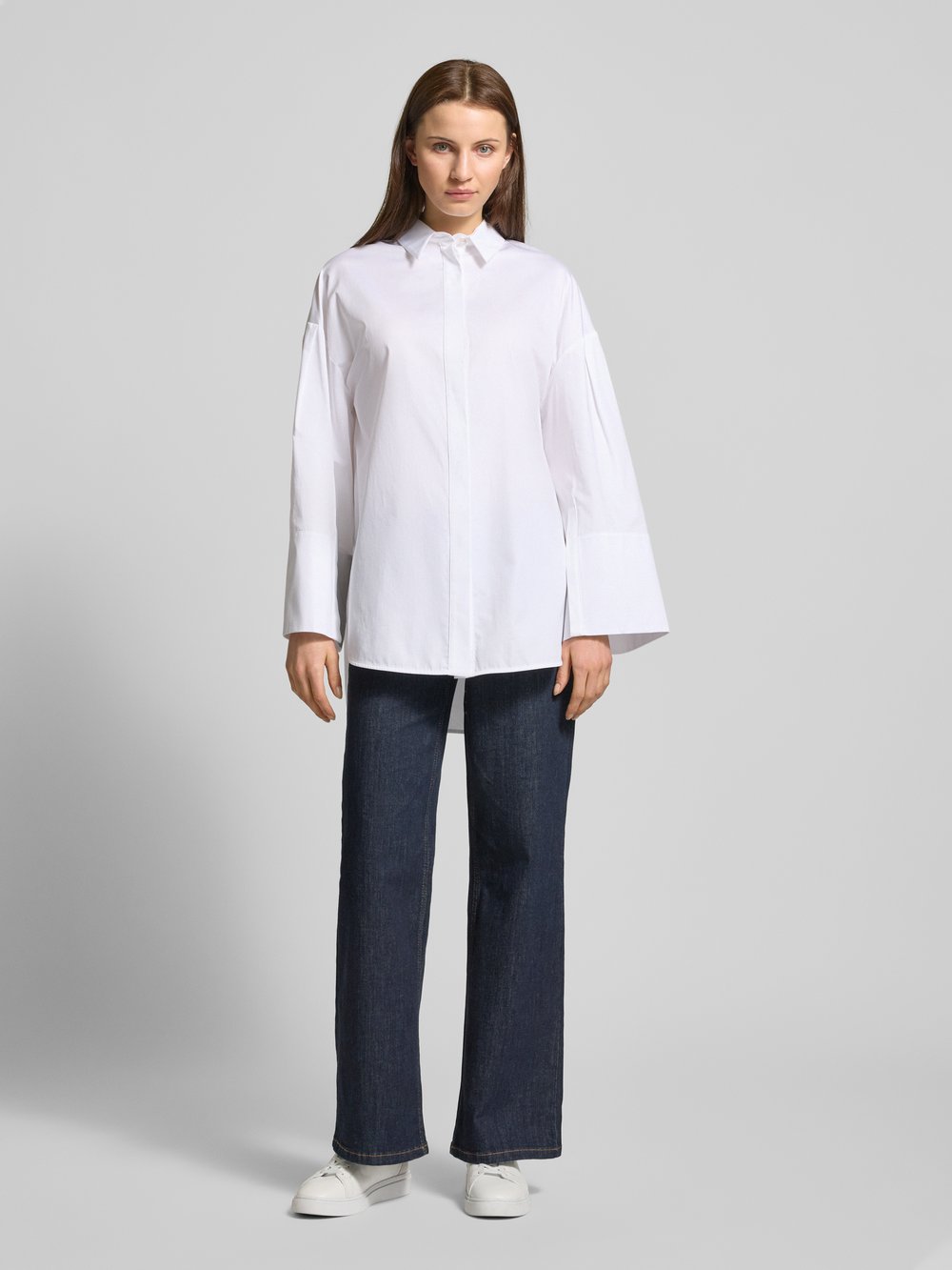 

Блузка-рубашка с потайной застежкой на пуговицы, модель «SAPORE» MM, белый
