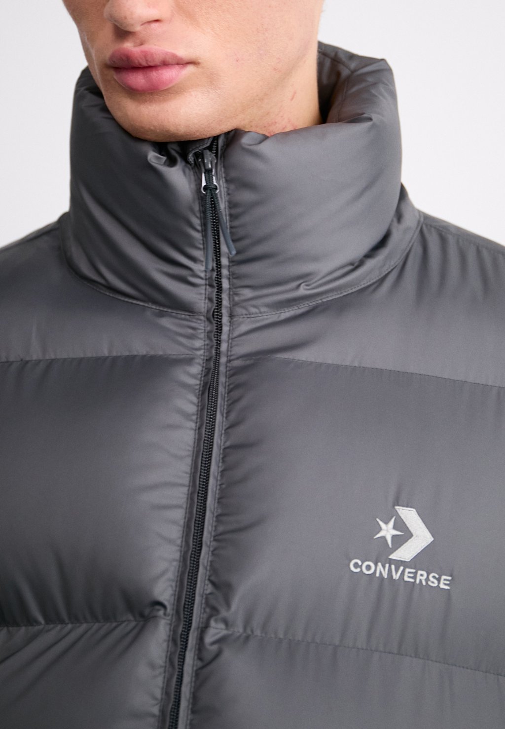 

Зимняя куртка POCKET PUFFER JACKET Converse, серый