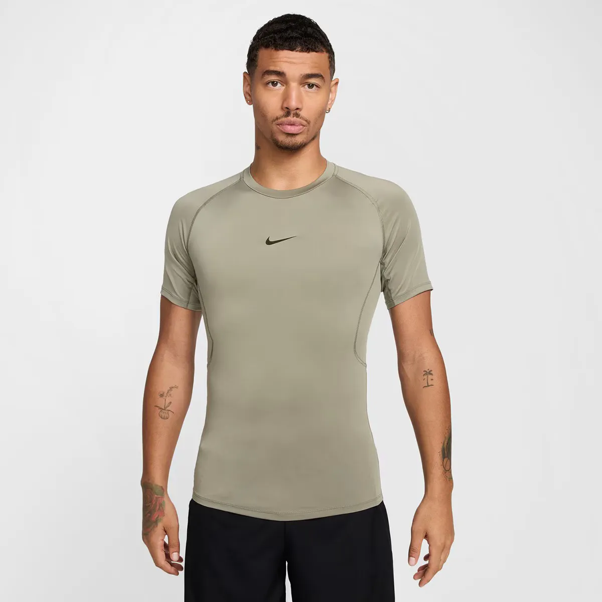 

Мужская футболка Nike Pro, зеленый