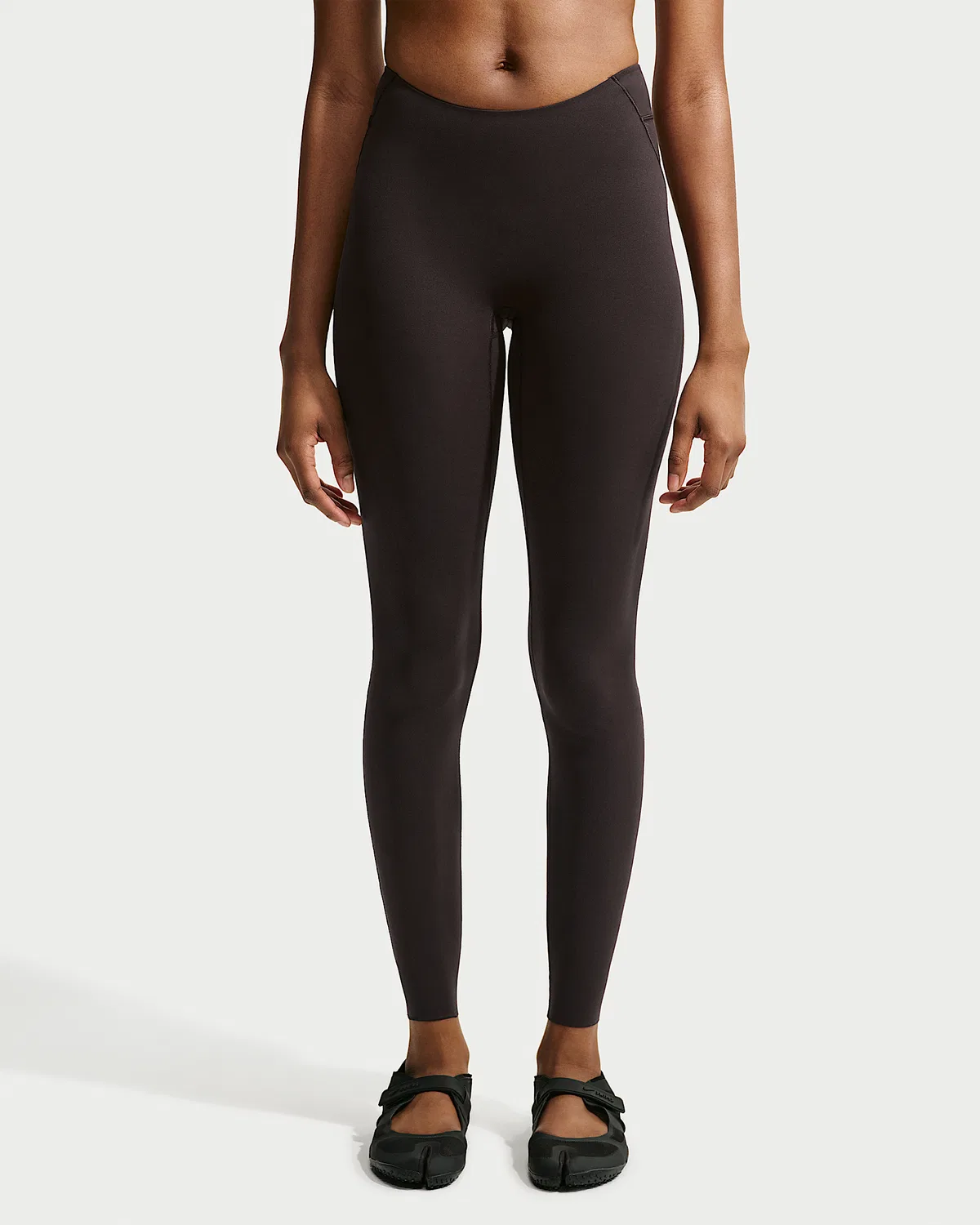 Женские леггинсы NikeSKIMS Studio Stretch, длина 29", NSKM Dark Roast/NSKM Dark Roast — фото 2
