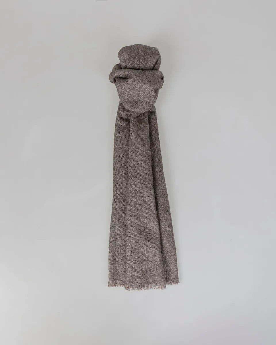 

Женский платок с мраморным эффектом и бахромой System Action, серый