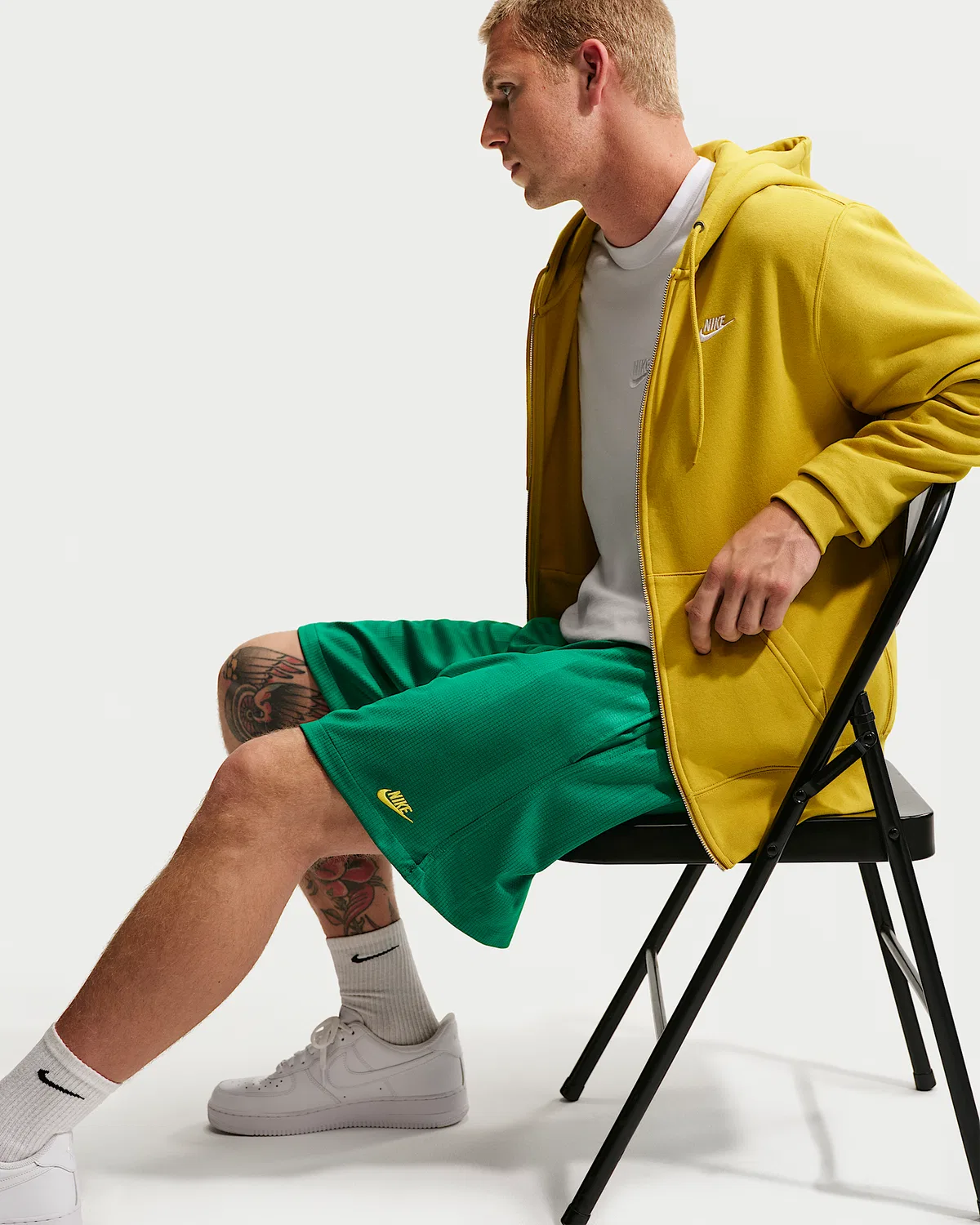Мужские шорты Nike Sportswear Club Flow, Malachite/Lightning — фото 4