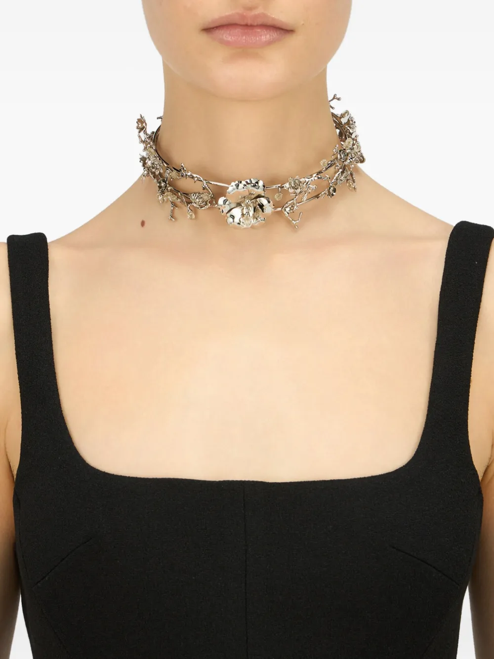 

Колье с цветочным декором BLUMARINE, серый