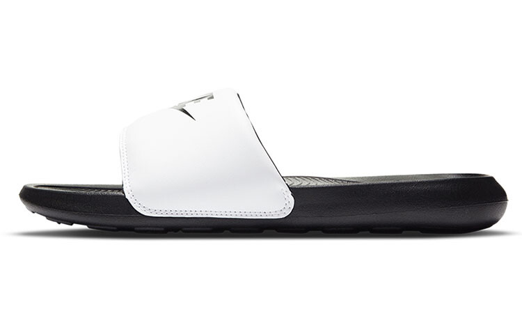 

Женские шлепанцы Nike Victori One