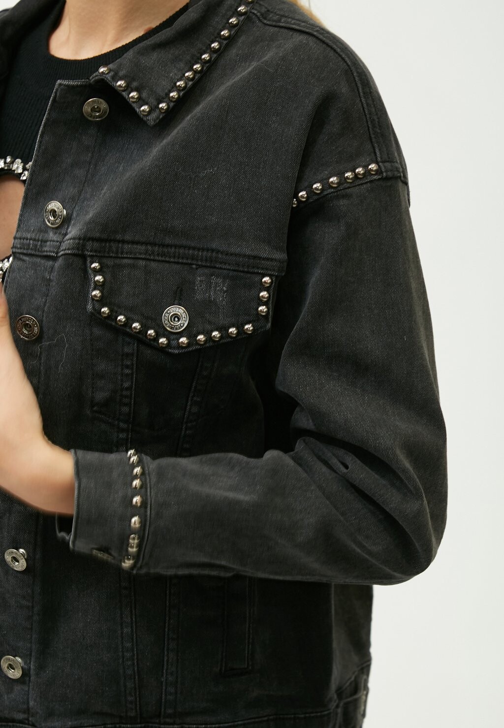 

Джинсовая куртка EMBELLISHED INFLUENCER, черный