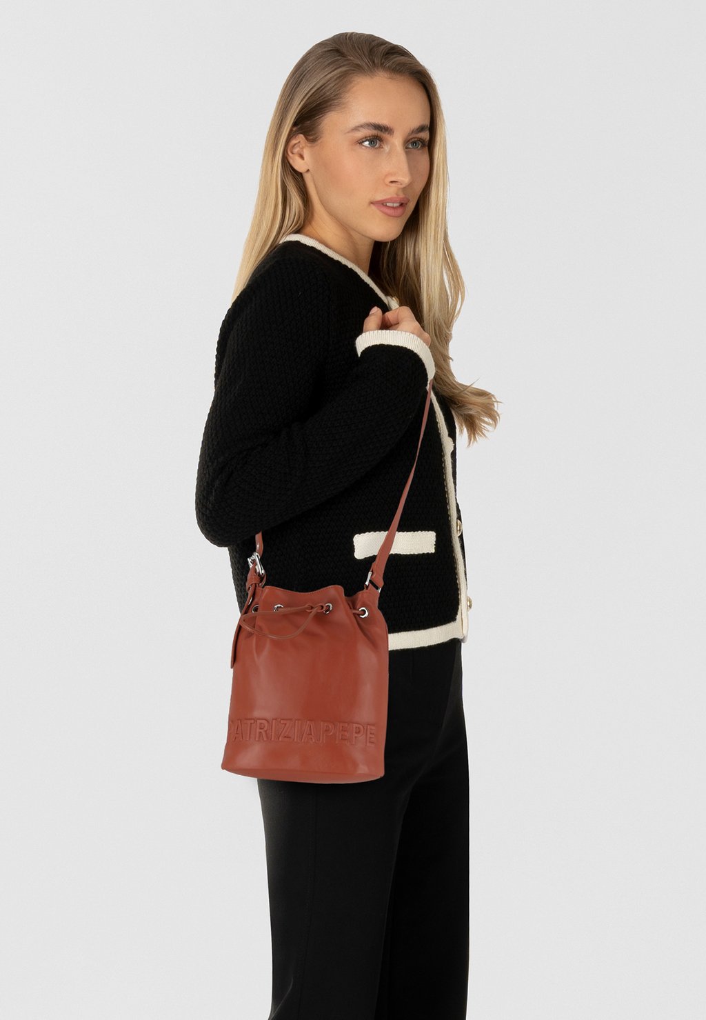 

Сумка Patrizia Pepe, цвет New Cuoio