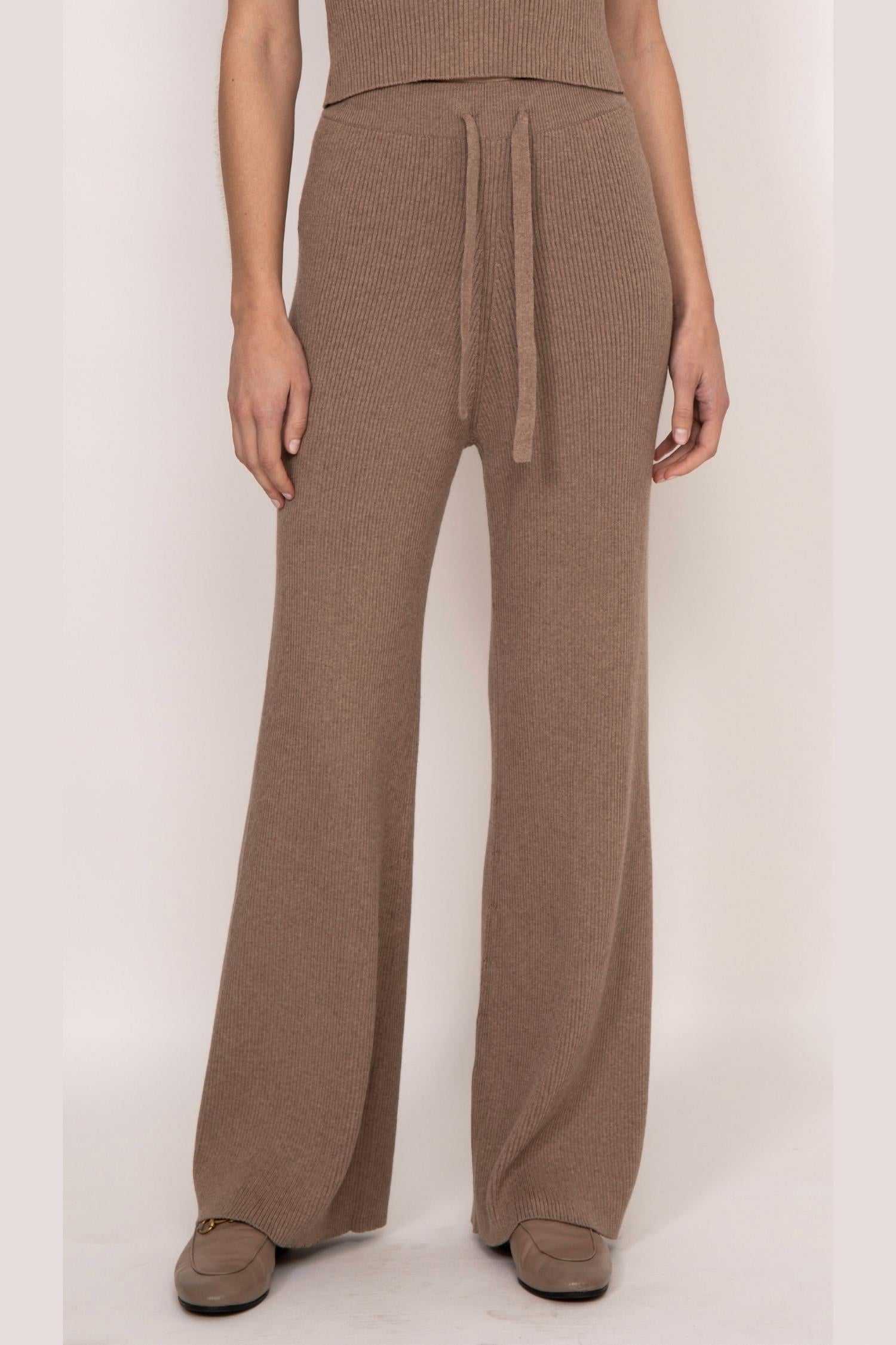 

Широкие брюки Rumi Ribbed Cashmere Blend цвета мокко Kathryn McCarron, цвет mocha