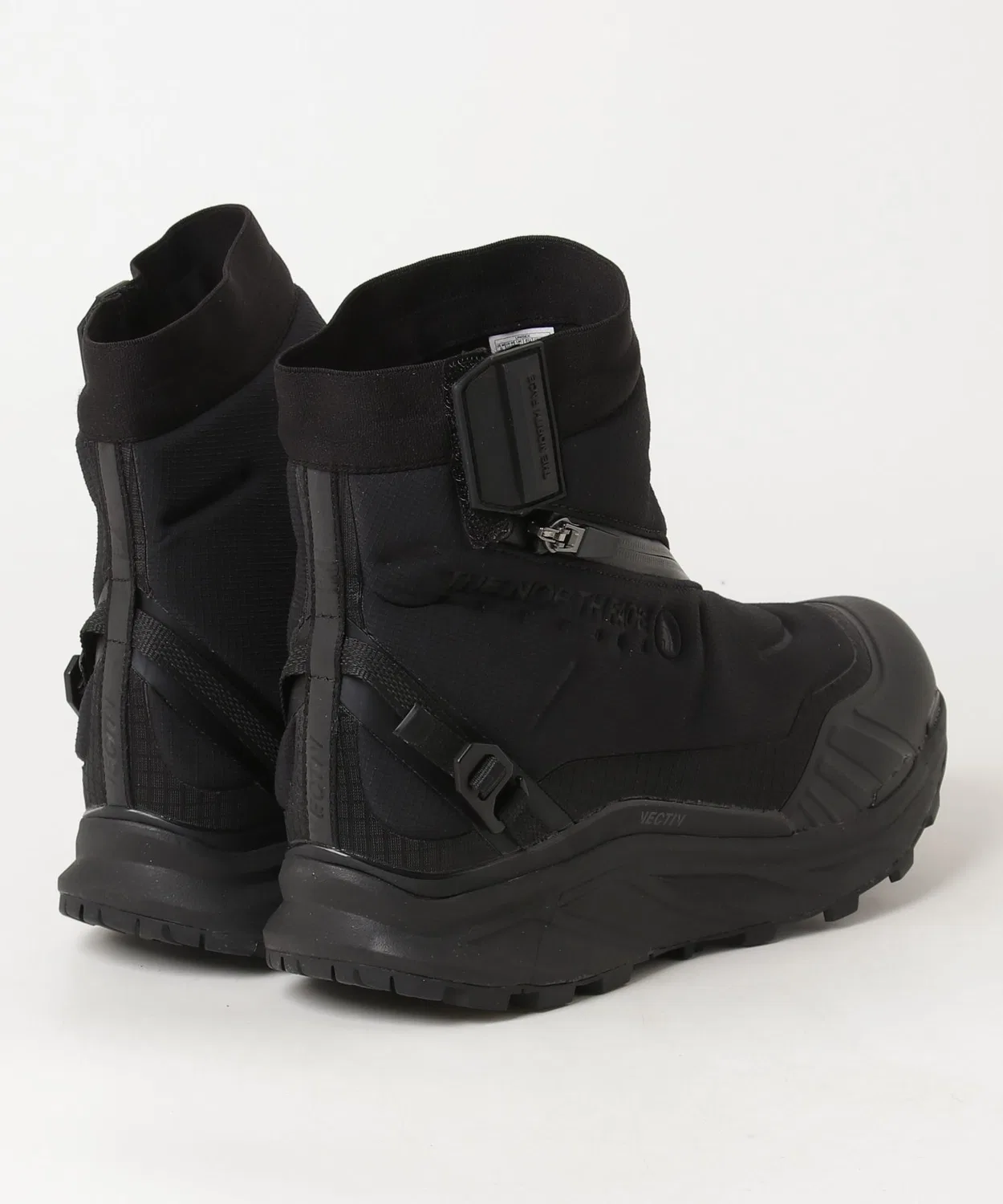 Ботинки VECTIV THUNDER GTX бренда THE NORTH FACE, цвет чёрный — фото 2