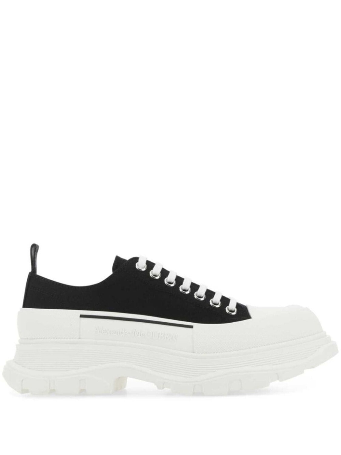

Alexander McQueen низкие кеды Tread Slick, черный