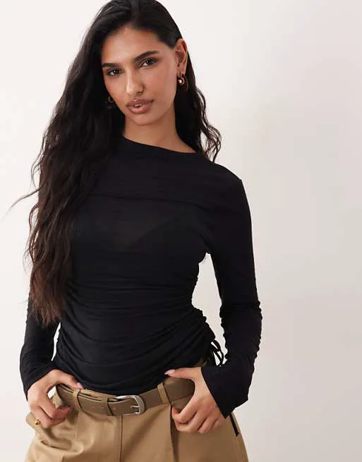

Черный топ с длинными рукавами и рюшами ASOS DESIGN