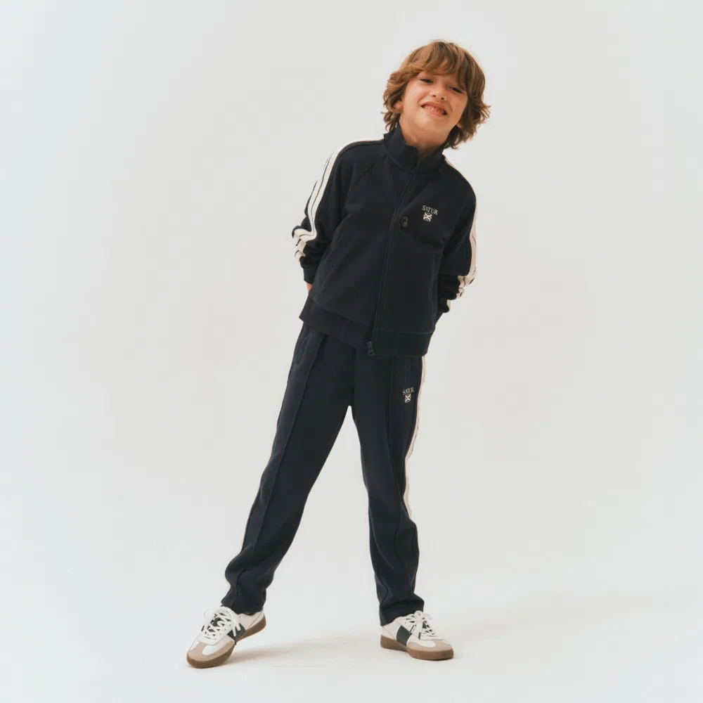 Детские спортивные брюки Roton All Day, тёмно-синие, от Satur Kids — фото 4