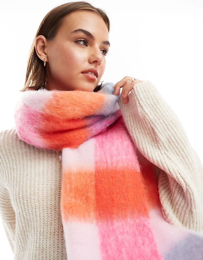 

Мягкий шарф с кисточками Pieces в разноцветную клетку