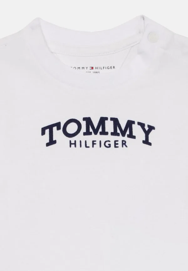 Футболка с длинными рукавами и текстурированным логотипом. Tommy Hilfiger, White — фото 3