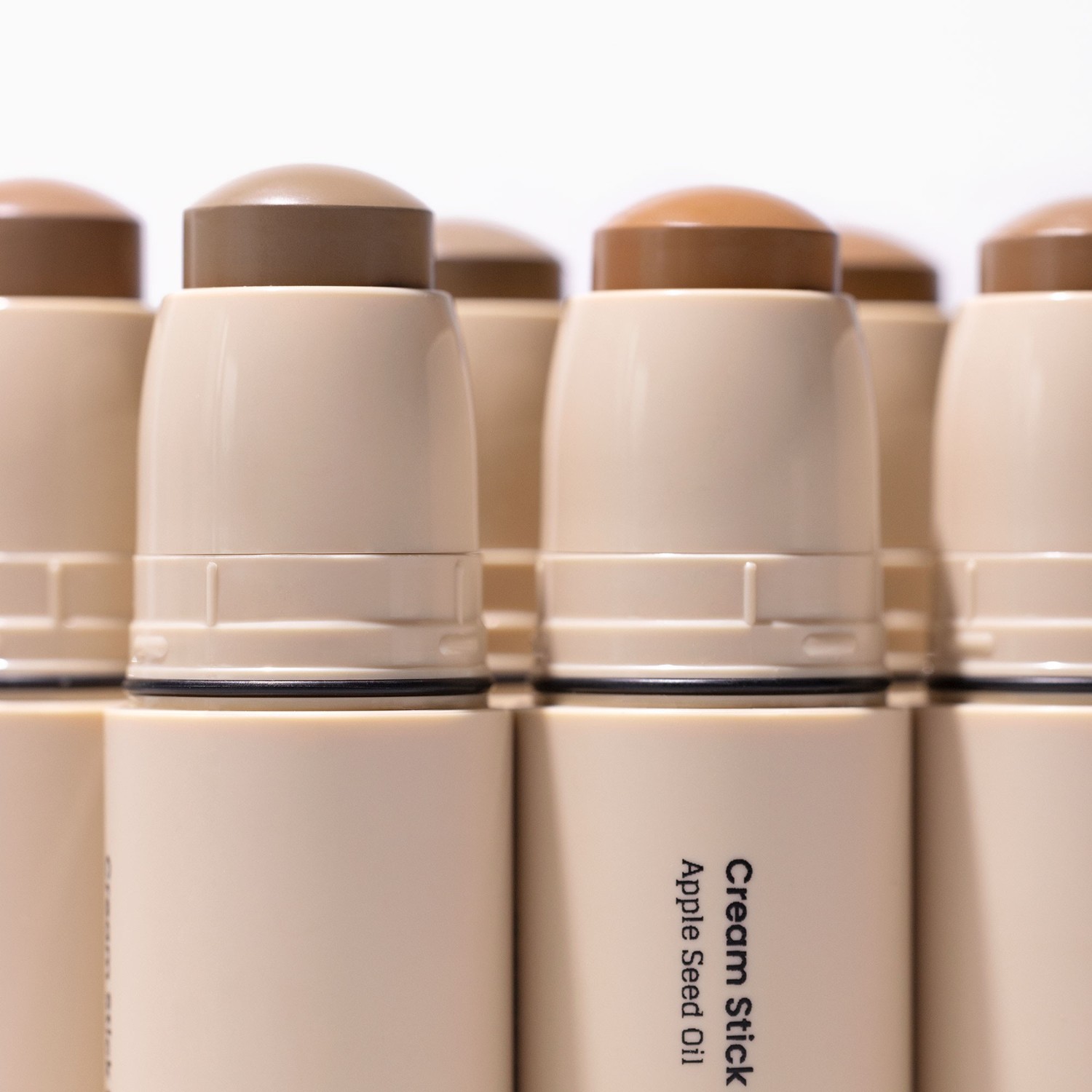 Бронзер cream stick Inglot, 111 - medium brown, вес 6.2 гр. — фото 4