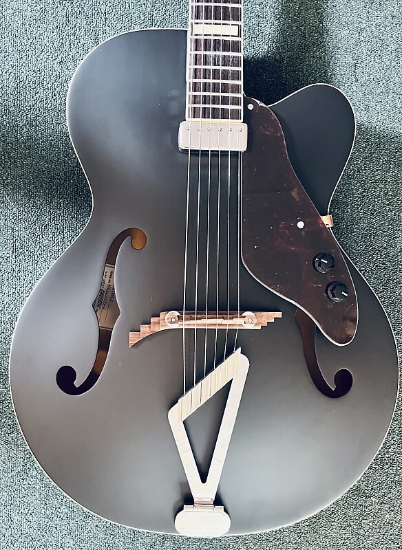 

Электрогитара Gretsch G100CE Synchromatic Hollowbody Electric Guitar - Matte Black