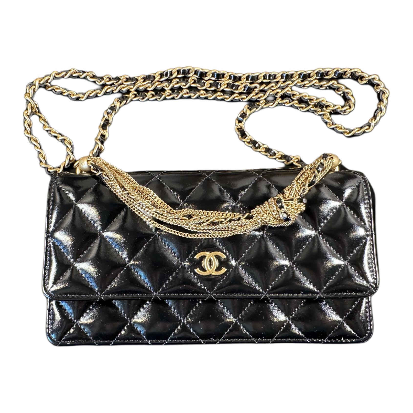 

Кожаная плечевая сумка через плечо женская черная CHANEL